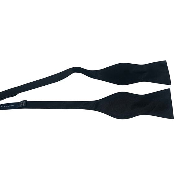 Tommy Hilfiger Other - Tommy Hilfiger Black 100% Silk Bow Tie Adjustable 13 3/4 - 18